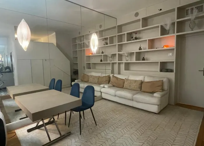 Elegant Studio Avec Mezzanine Porte Des Ternes